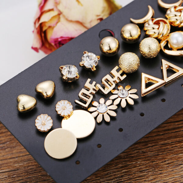 Fashion Flower Rhinestone Earings Set - Image 3